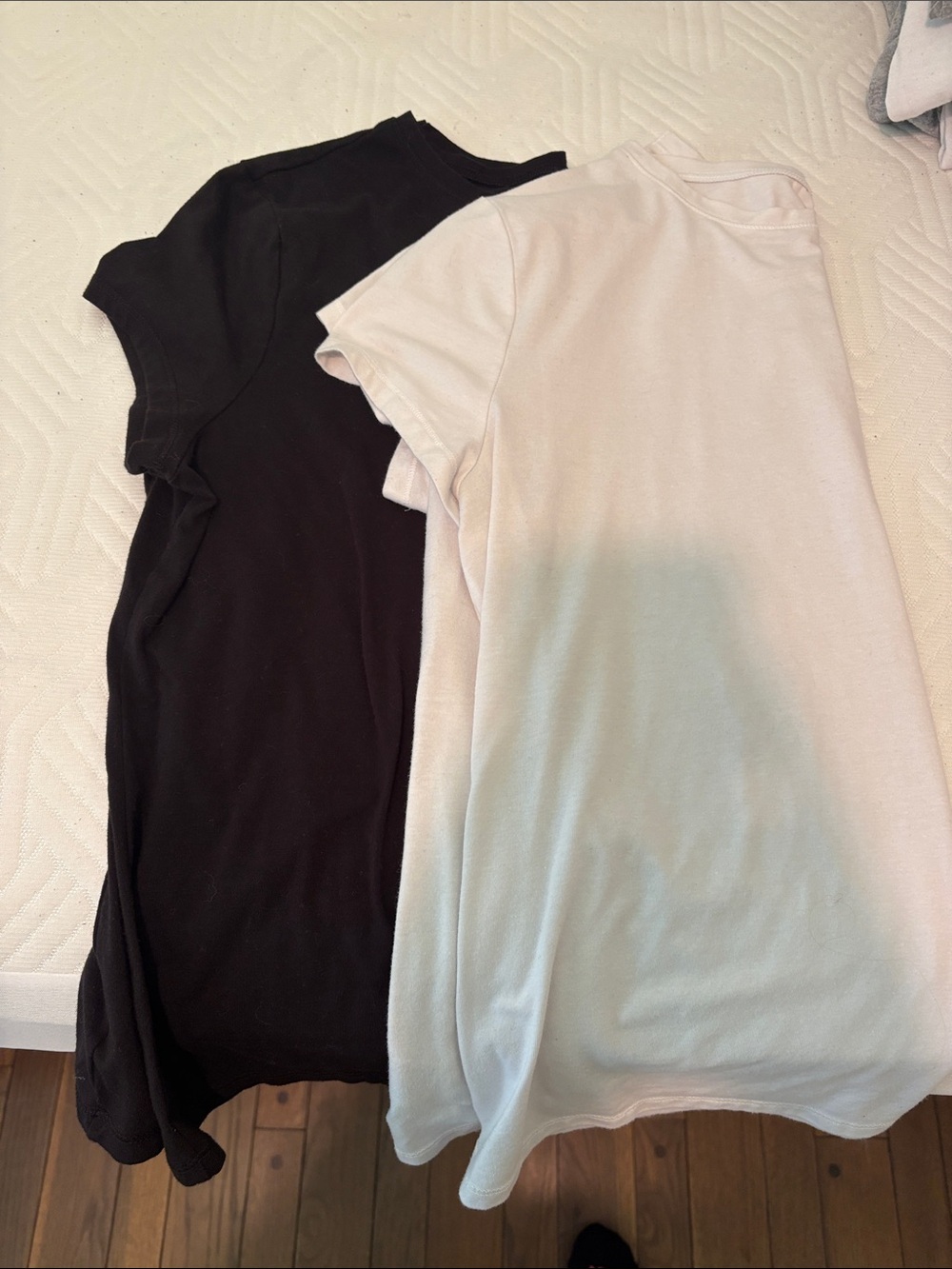 No Boundaries Black and White Short Sleeve Crew Neck Tee Set